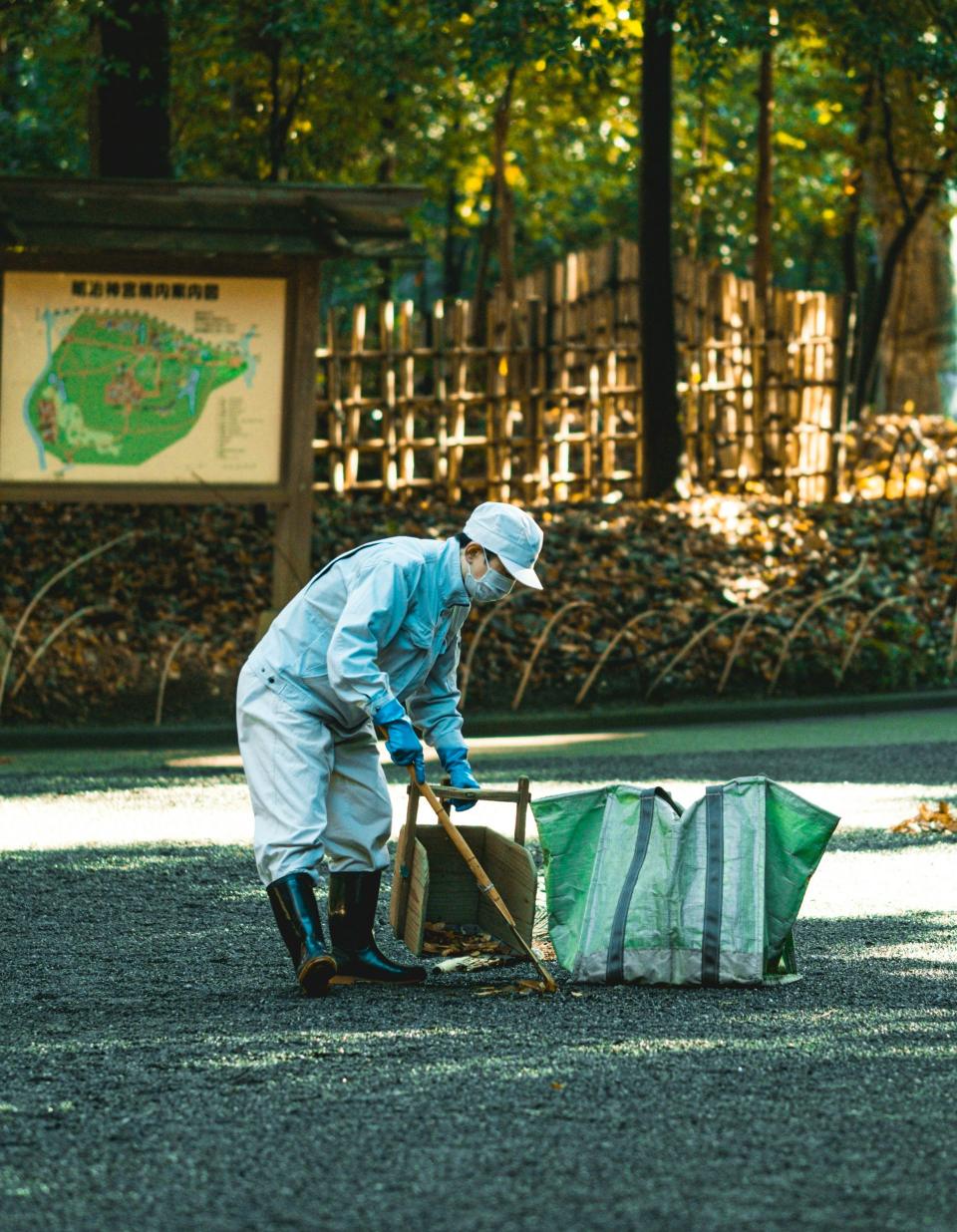 Person arbeiten im Garten